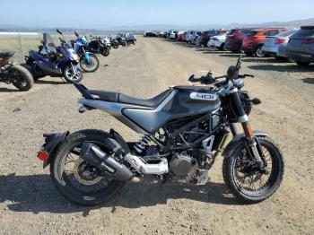  Salvage Husqvarna Vitpilen 4