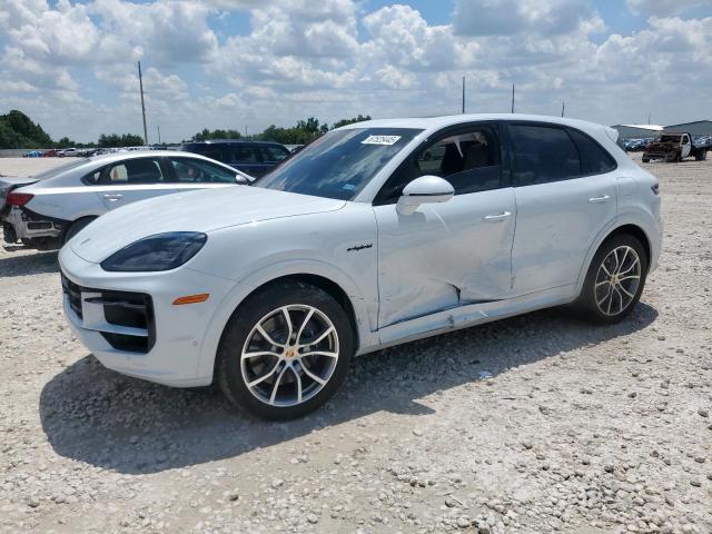  Salvage Porsche Cayenne