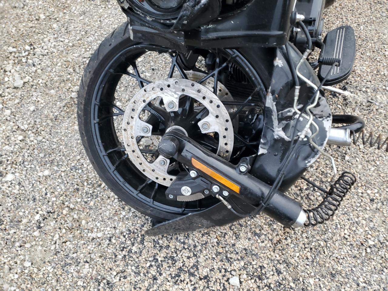 Harley-Davidson Fl Image 8